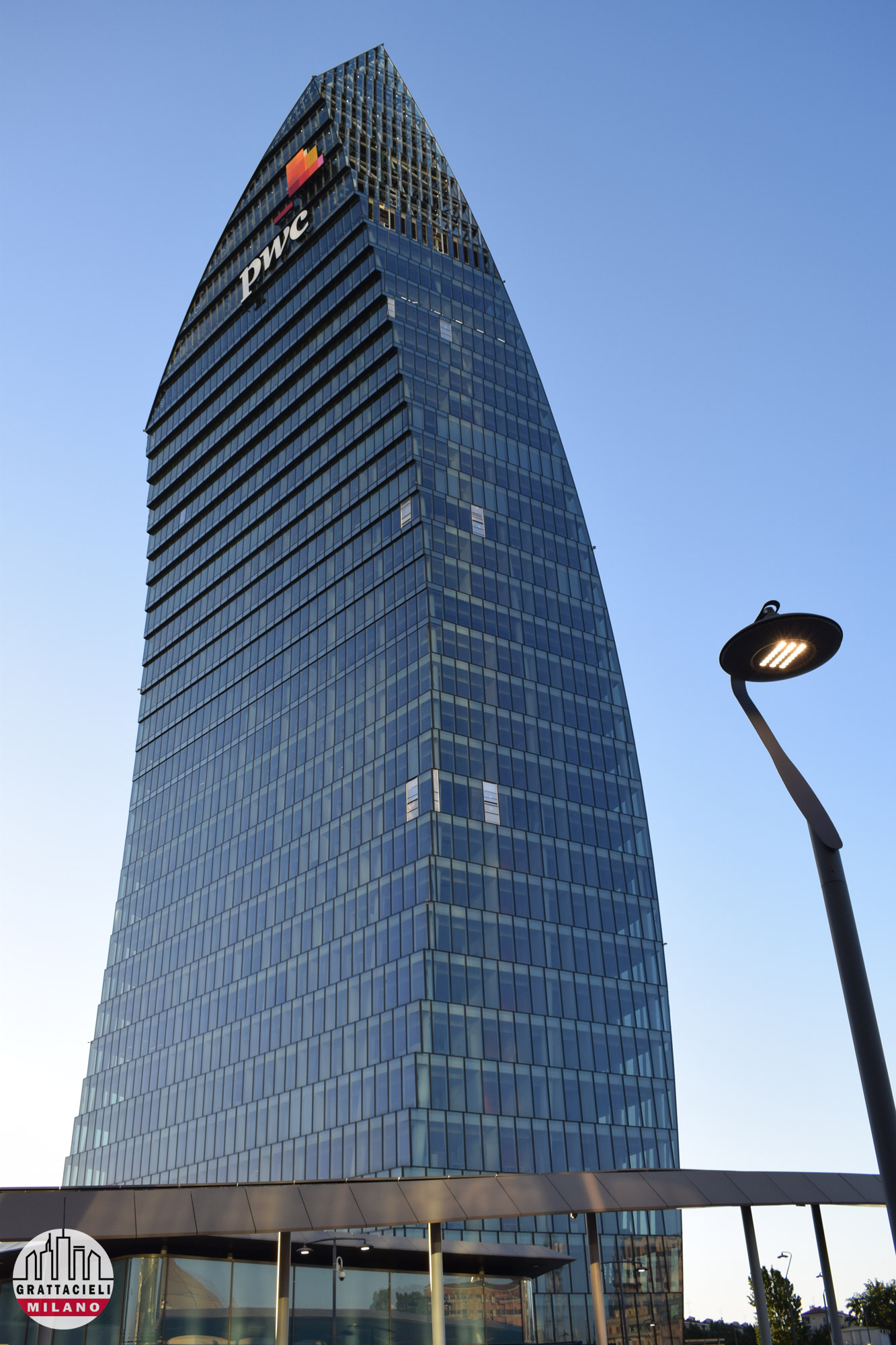 PwC Tower (Luglio 2020). oto by Demetrio Rizzo